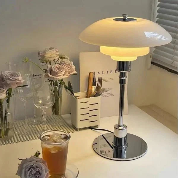 Disc Zwarte Tafellamp met Mondgeblazen Opaalglas en Uniek Driekappensysteem – Moderne Verlichting voor een Gezellige Sfeer-5