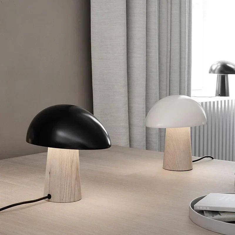 Scandinavische Tafellamp met Minimalistisch Design en Houtnerfaccenten - LED Verlichting, 28cm hoog, Duurzaam Metaal en Hout-3