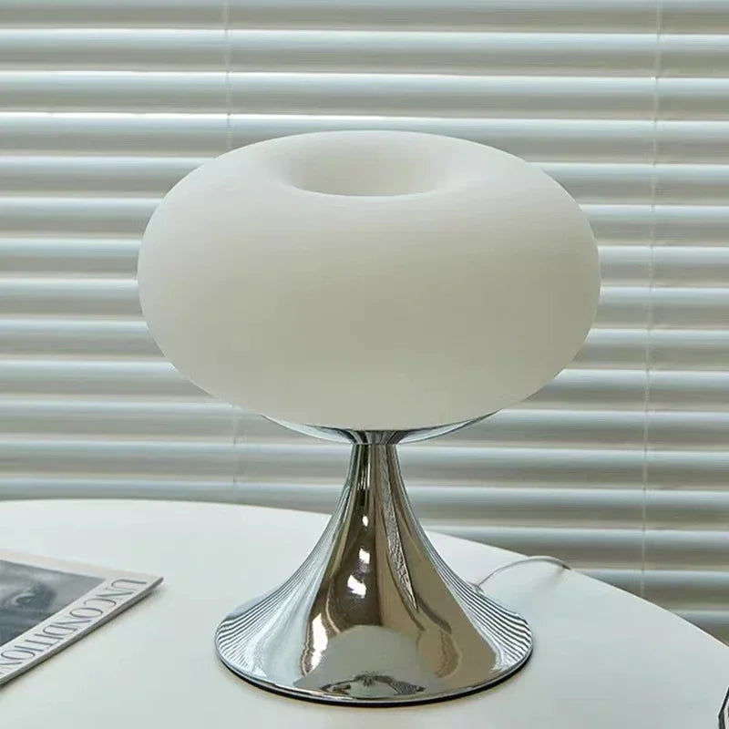 Vintage Appelvormige Tafellamp - Antieke Stijl met Wit en Groen Glas - Ijzer en Glazen Steen, Draaiknop Schakelaar, Halogeen Verlichting-3