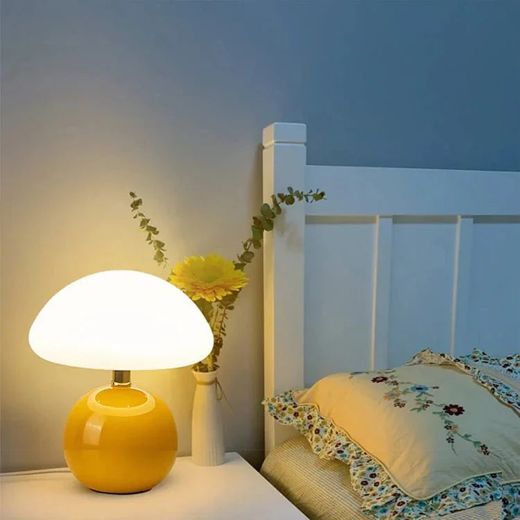 Franse Roomkleurige Tafellamp - Keramische Champignonlamp met Verstelbare LED-kleuren en Uniek Design-2